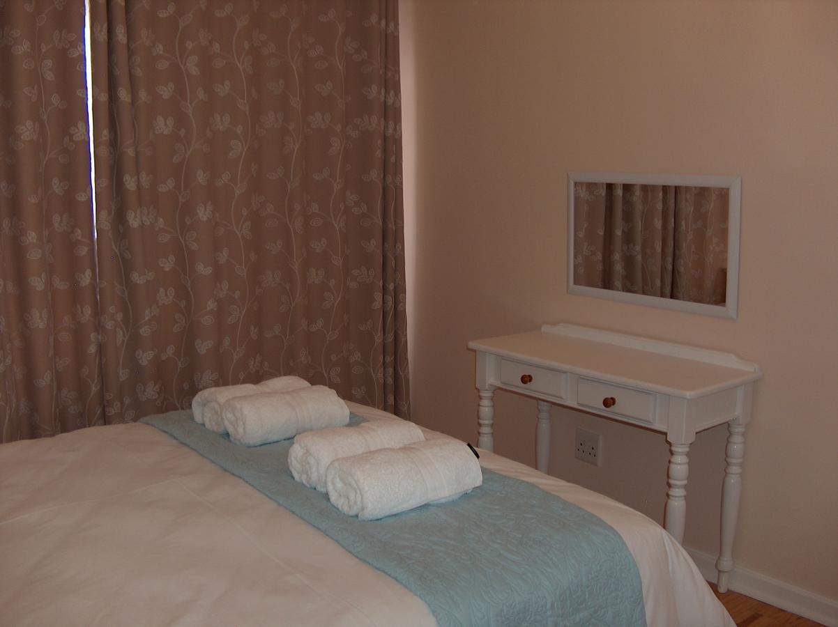 The Courtyard Guest House Кларенс Экстерьер фото
